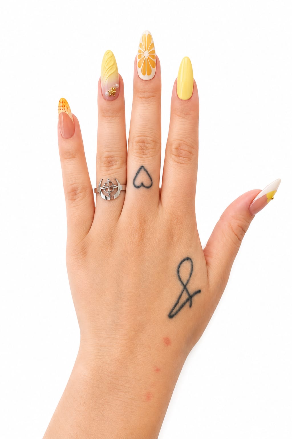 anillo nudo de bruja con luna